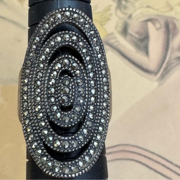 Vintage Sterling Silver Marcasite Stone Oval Ring Size 7 Estate Sale - Picture 6 of 10